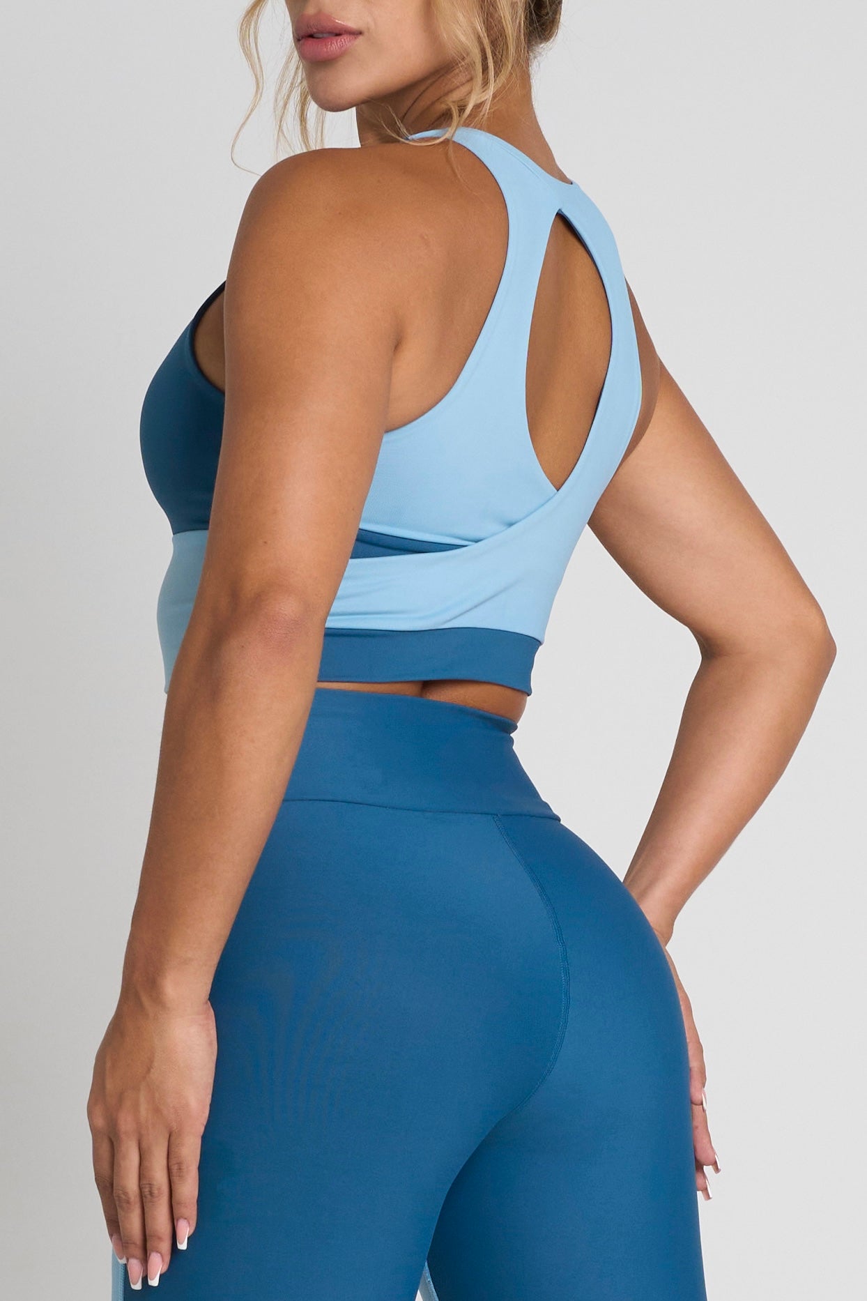 Evolve Top
