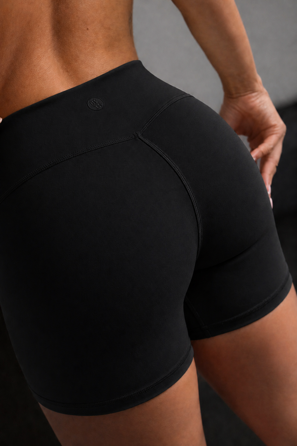 Curve short